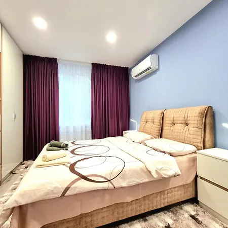 Alexandrovska - Super Centar Luxury Apartmán *
